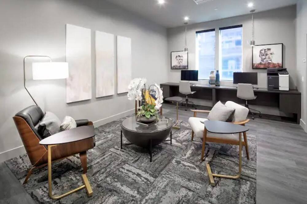 Photo of Livingroom in Central Escondido