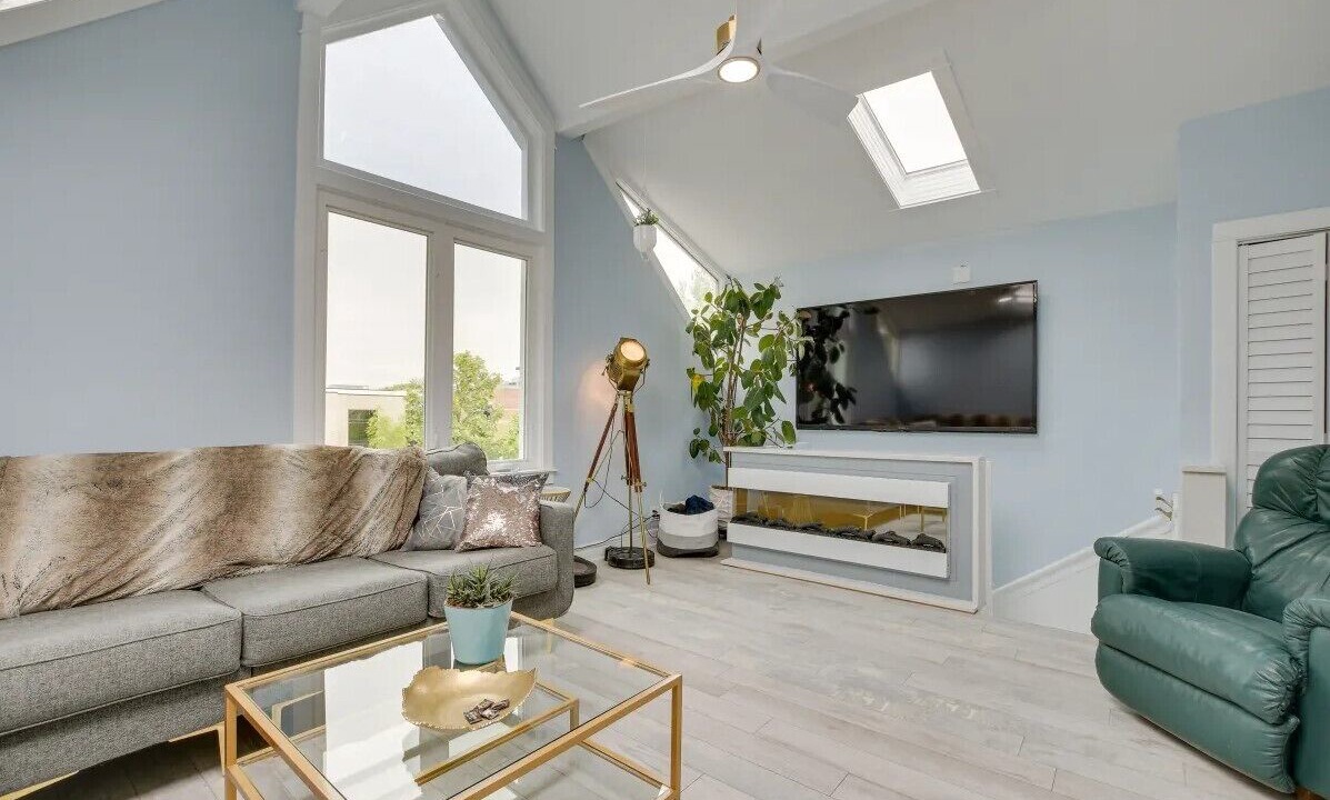 Photo of Bedroom in Logan Square