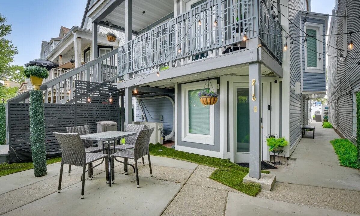 Photo of Outdoor in Logan Square