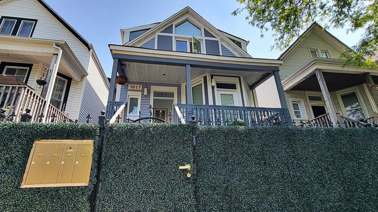 Photo of Outdoor in Logan Square