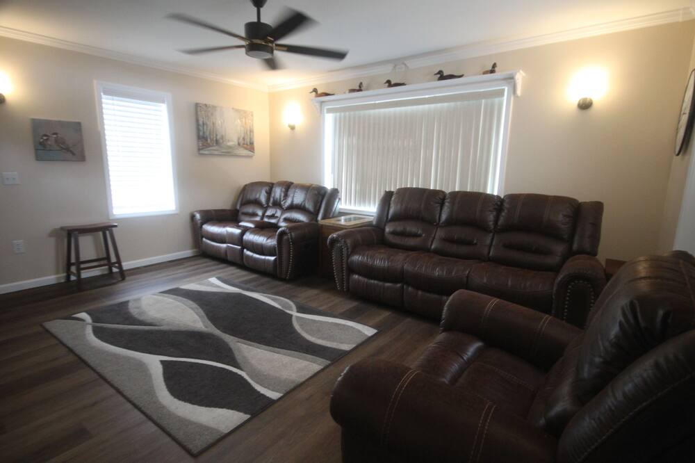 Photo of Livingroom in Cheboygan