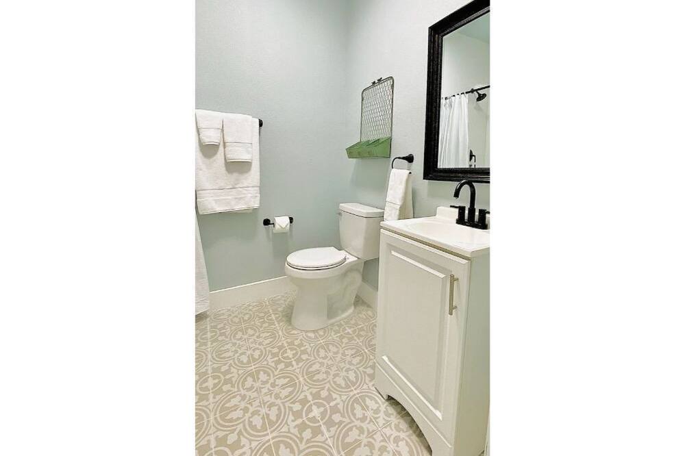 Photo of Bathroom in Denison