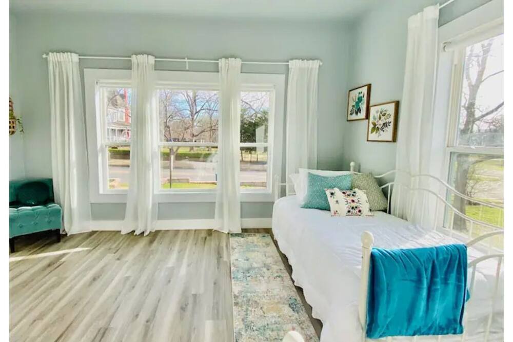 Photo of Bedroom in Denison