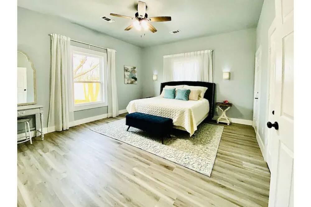 Photo of Bedroom in Denison