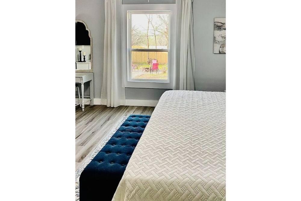 Photo of Bedroom in Denison