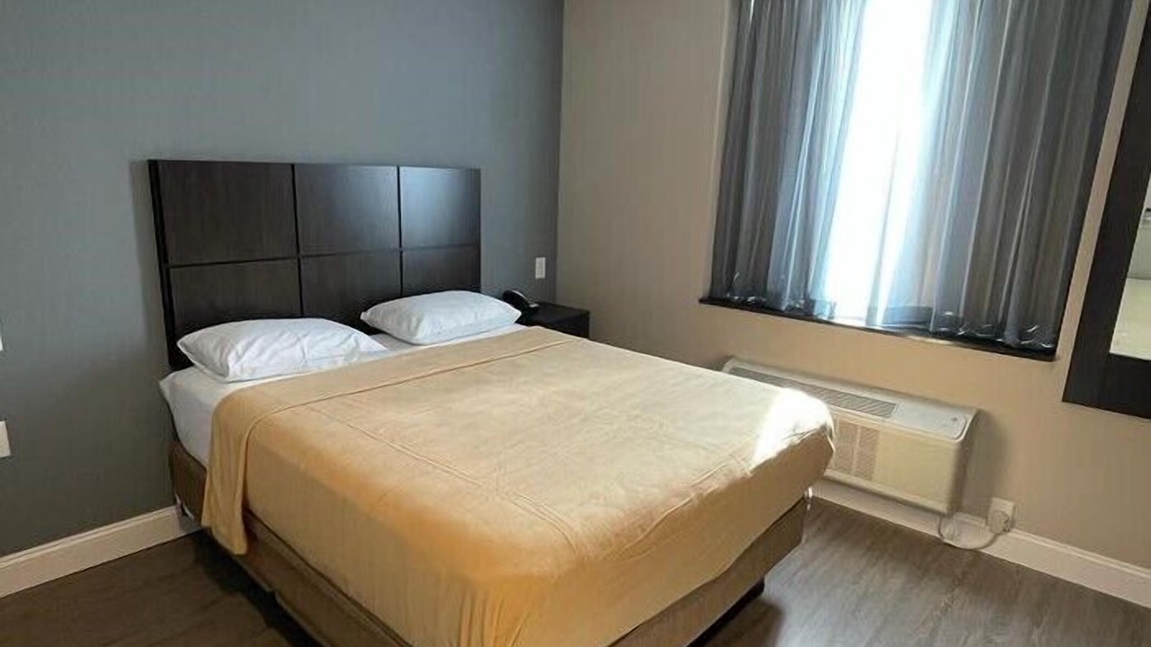 Photo of Bedroom in Baychester