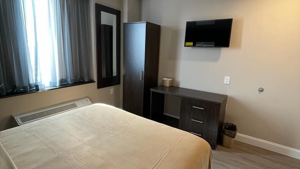 Photo of Bedroom in Baychester