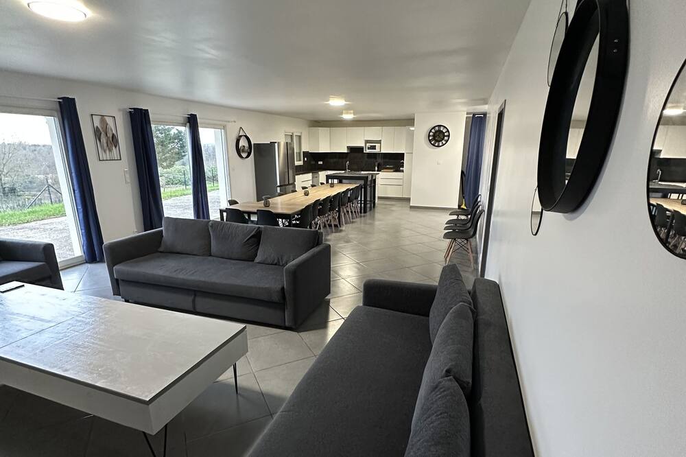Photo of Livingroom in Chasseneuil-du-Poitou