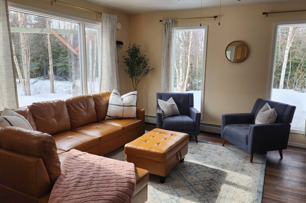 Photo of Livingroom in Butte