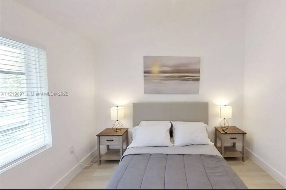 Photo of Bedroom in The Roads