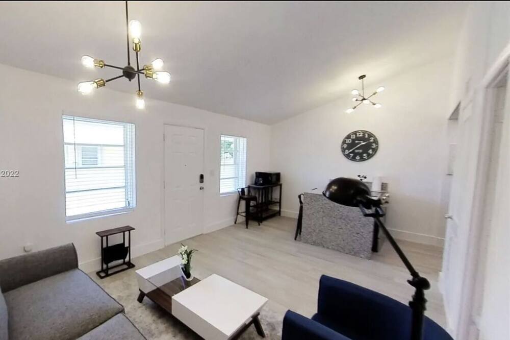 Photo of Livingroom in The Roads