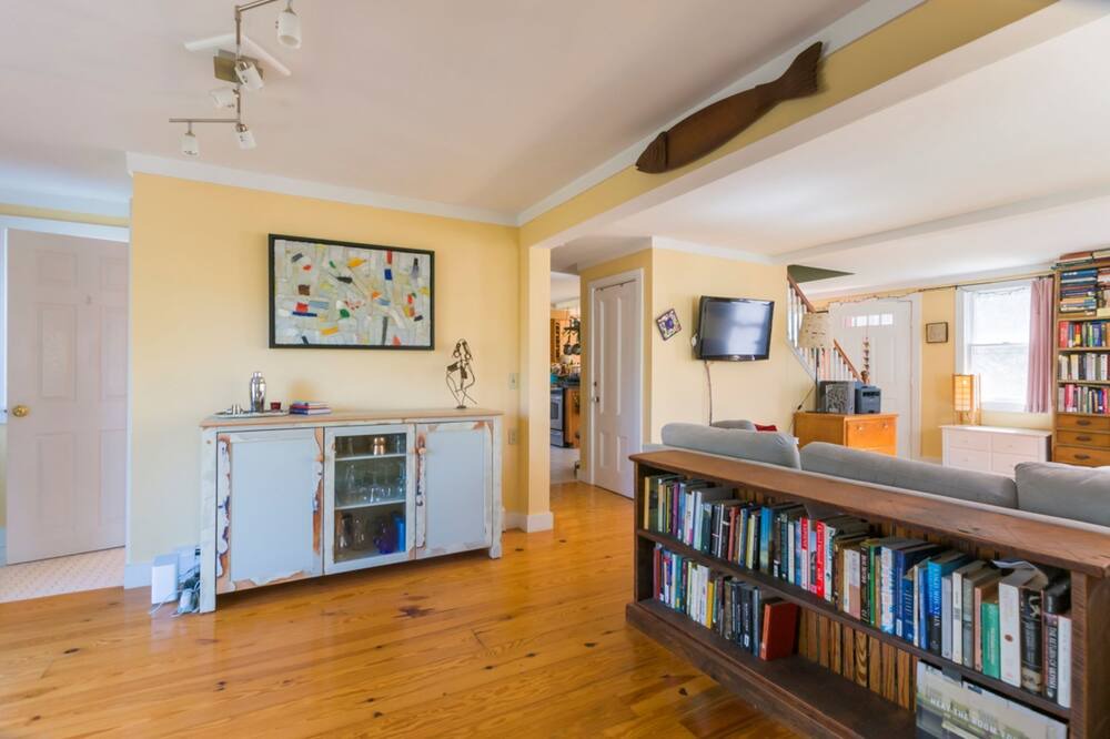 Photo of Others in West Barnstable