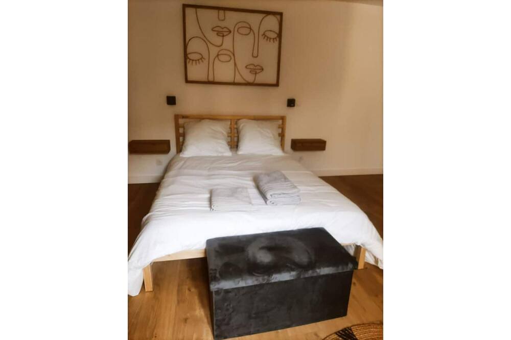 Photo of Bedroom in Courthezon
