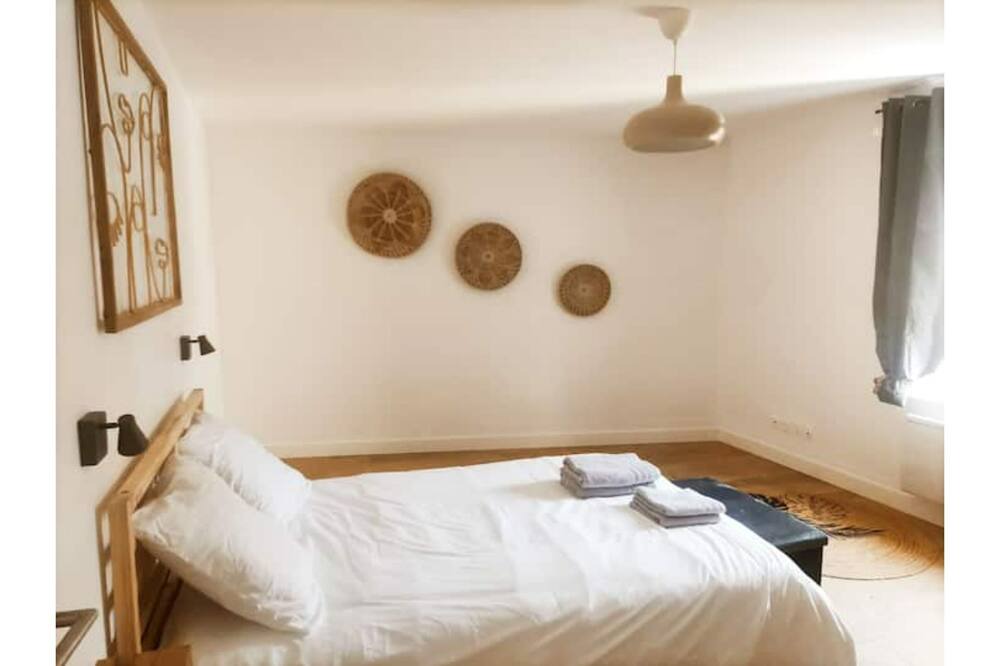 Photo of Bedroom in Courthezon