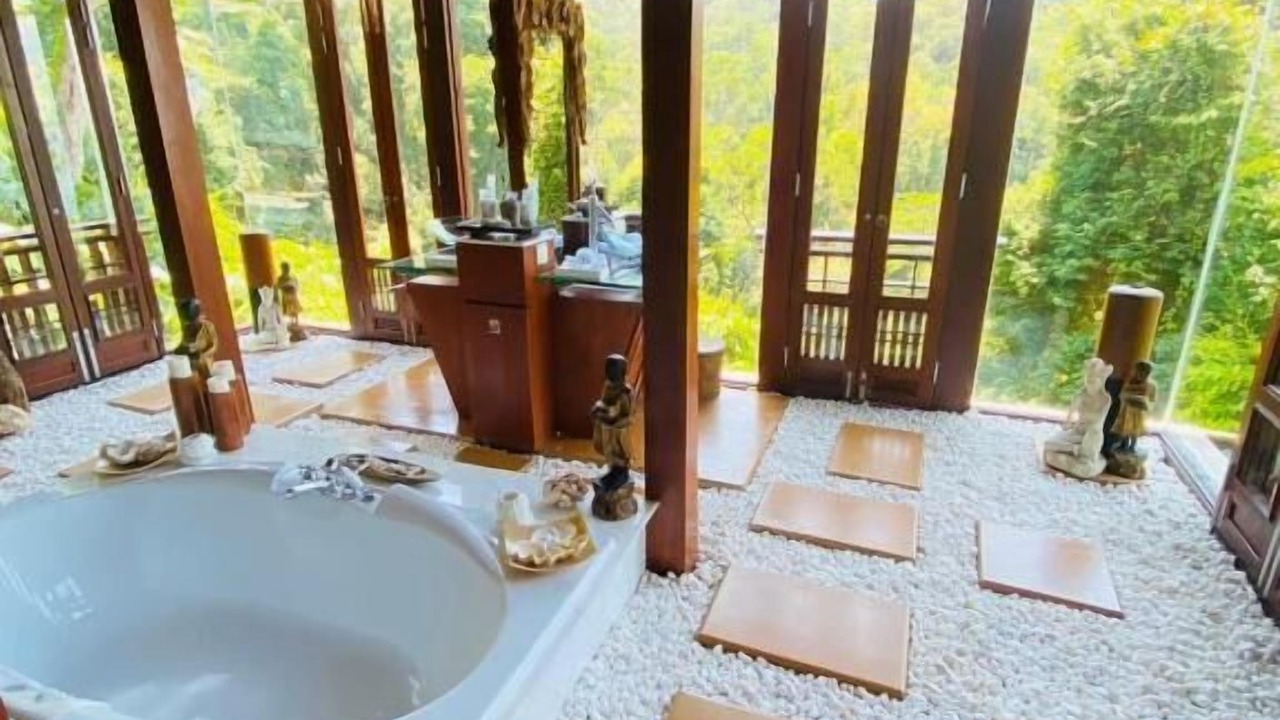 Photo of Bathroom in Padang Matsirat