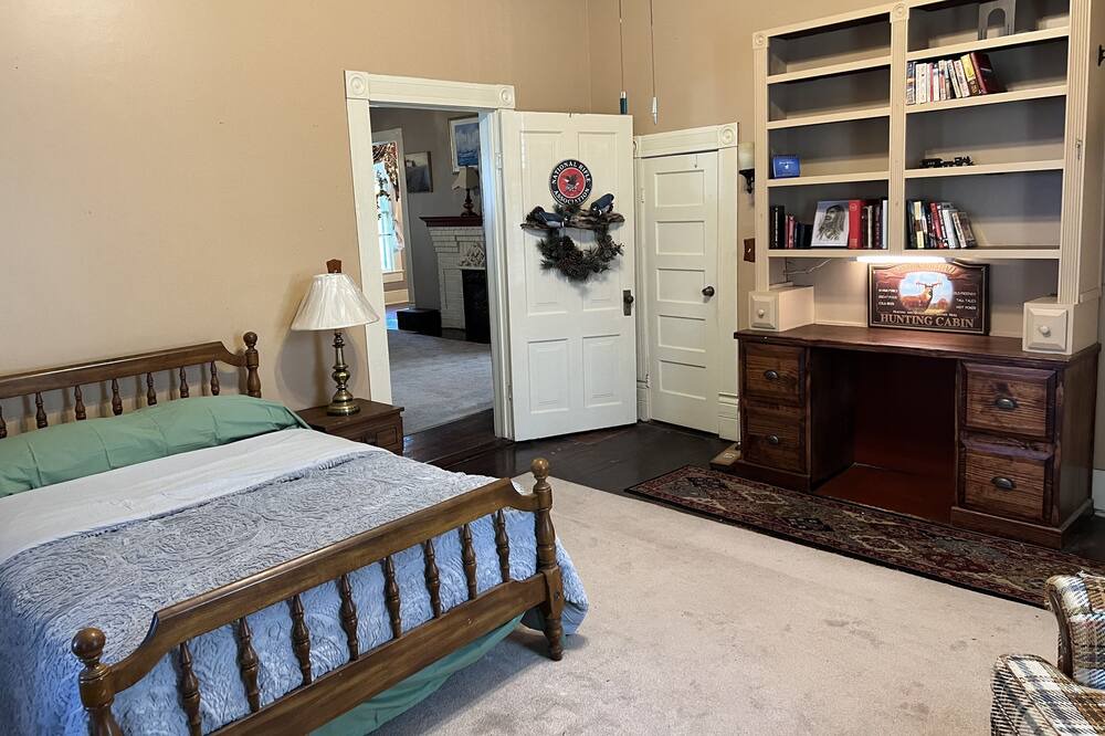 Photo of Bedroom in Quitman
