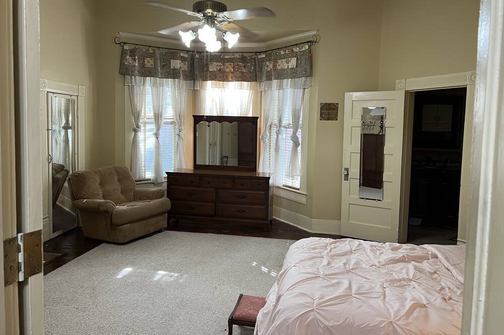 Photo of Bedroom in Quitman