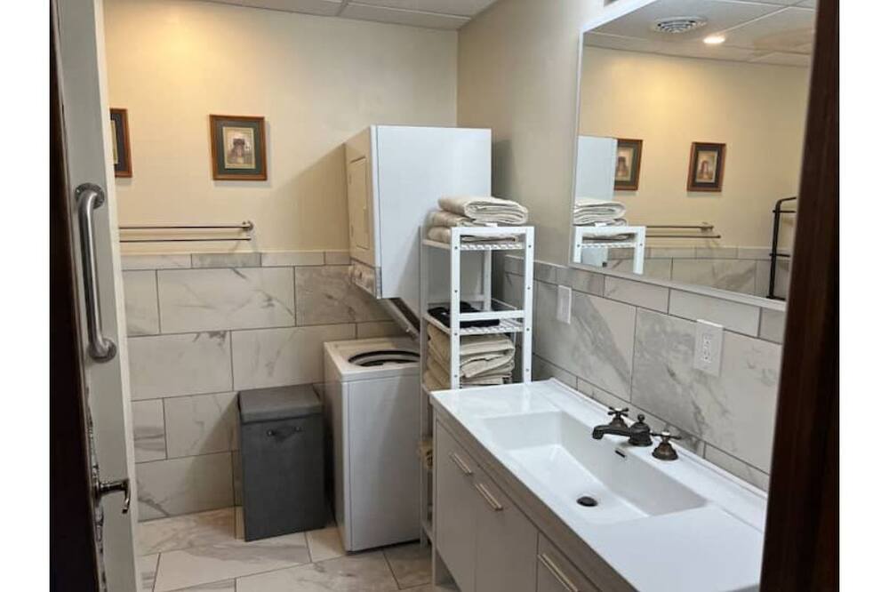 Photo of Bathroom in Ottumwa