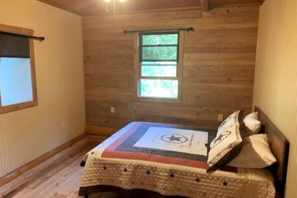 Photo of Bedroom in Craig Creek