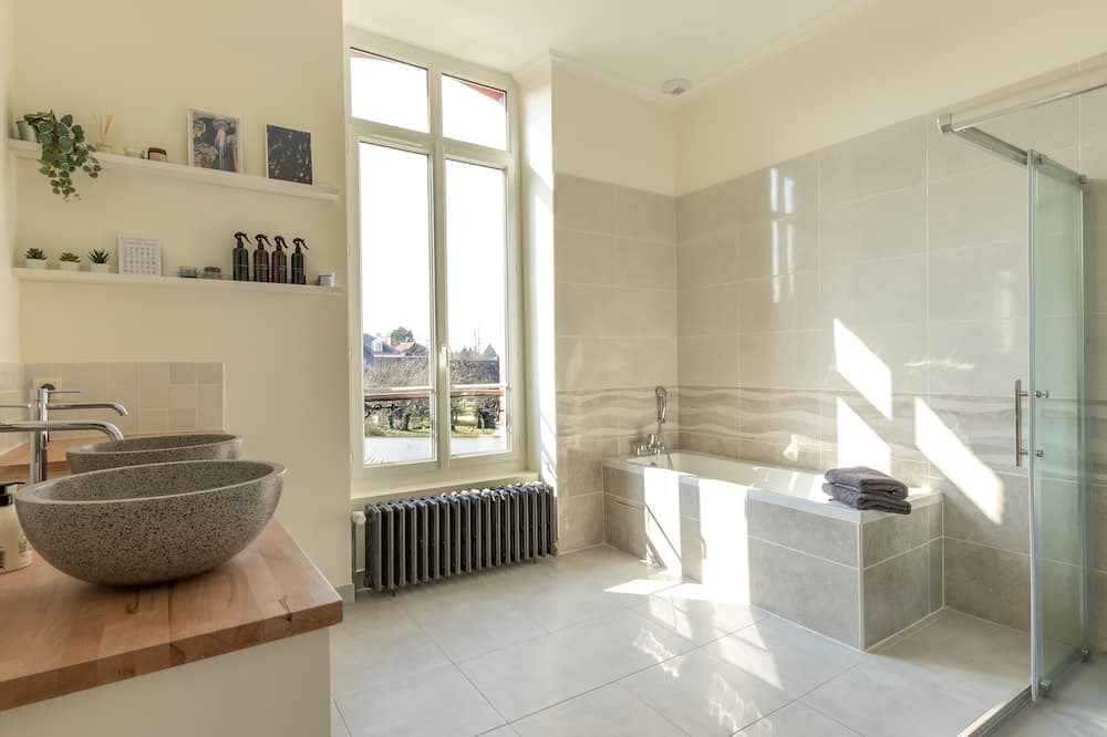 Photo of Bathroom in Boiscommun