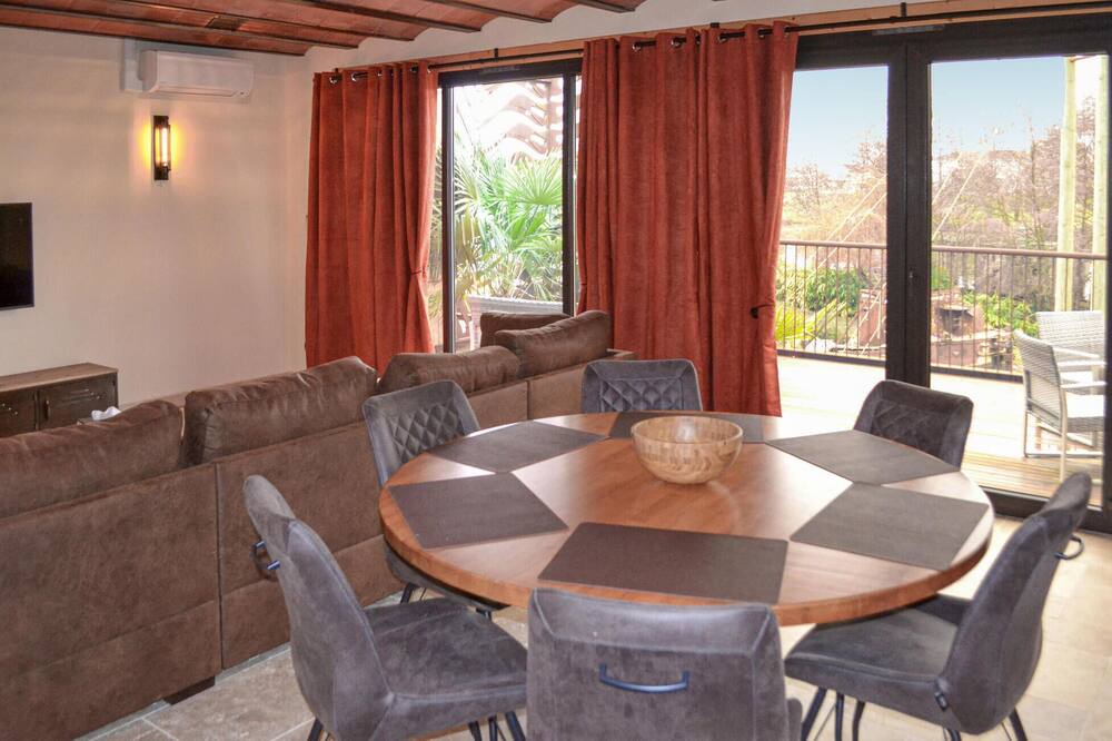 Photo of Bedroom in Sainte-Livrade-sur-Lot