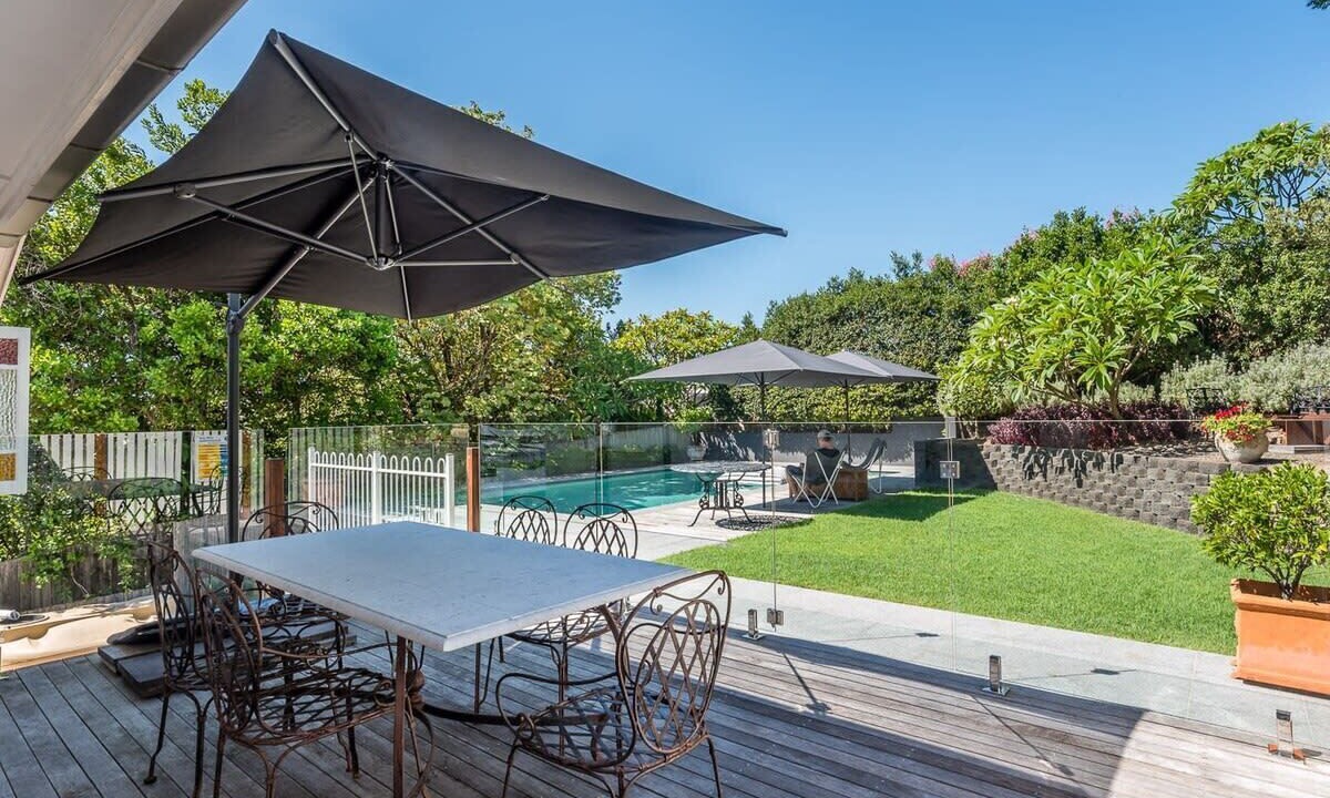 Photo of Outdoor in Bardon