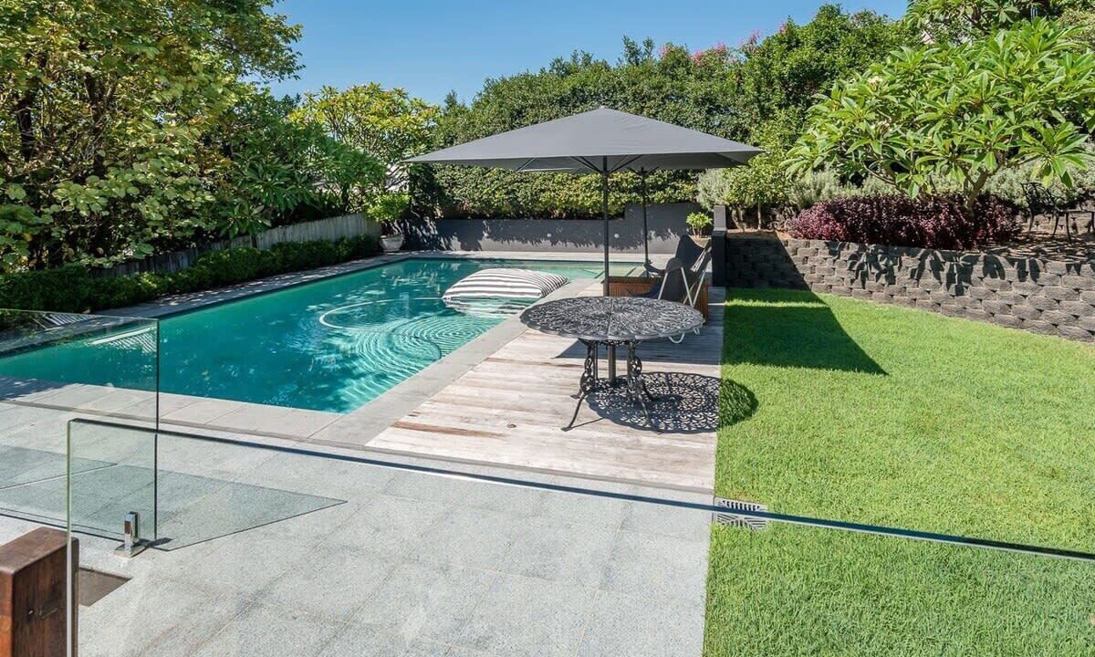 Photo of Outdoor in Bardon