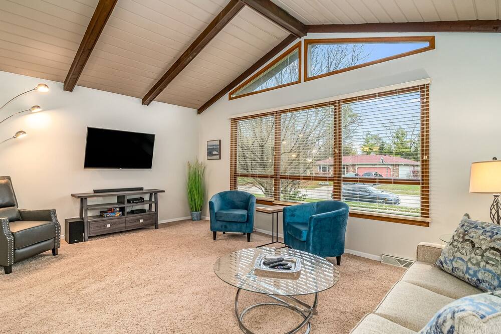 Photo of Livingroom in Elgin