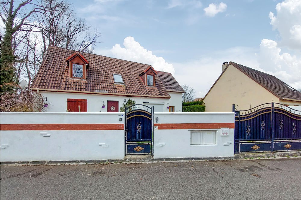 Photo of Outdoor in Cesson