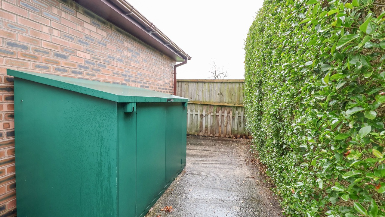 Photo of Others in Chorlton-by-Backford