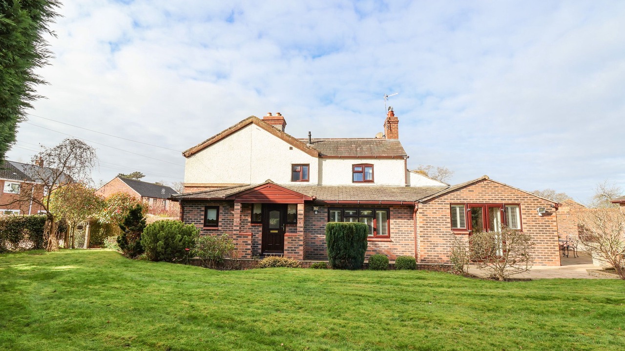 Photo of Others in Chorlton-by-Backford