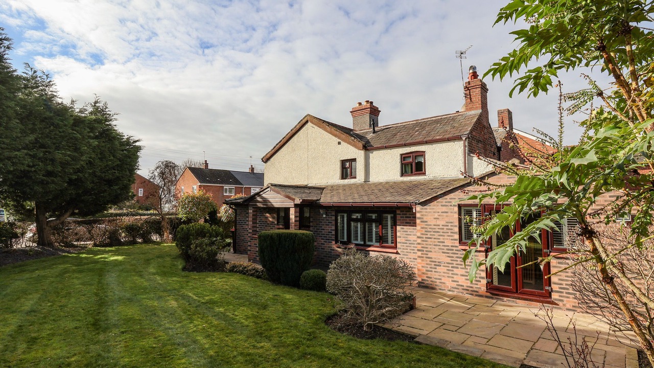 Photo of Others in Chorlton-by-Backford