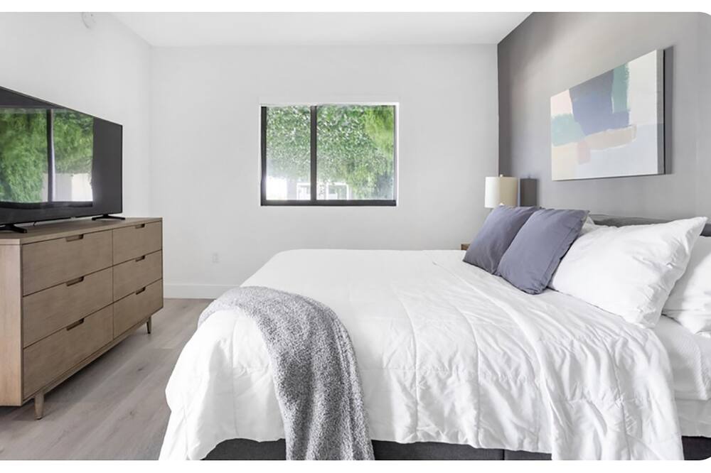 Photo of Bedroom in Garden Isles