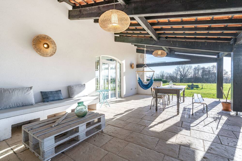 Photo of Outdoor in Saint-Etienne-d'Orthe