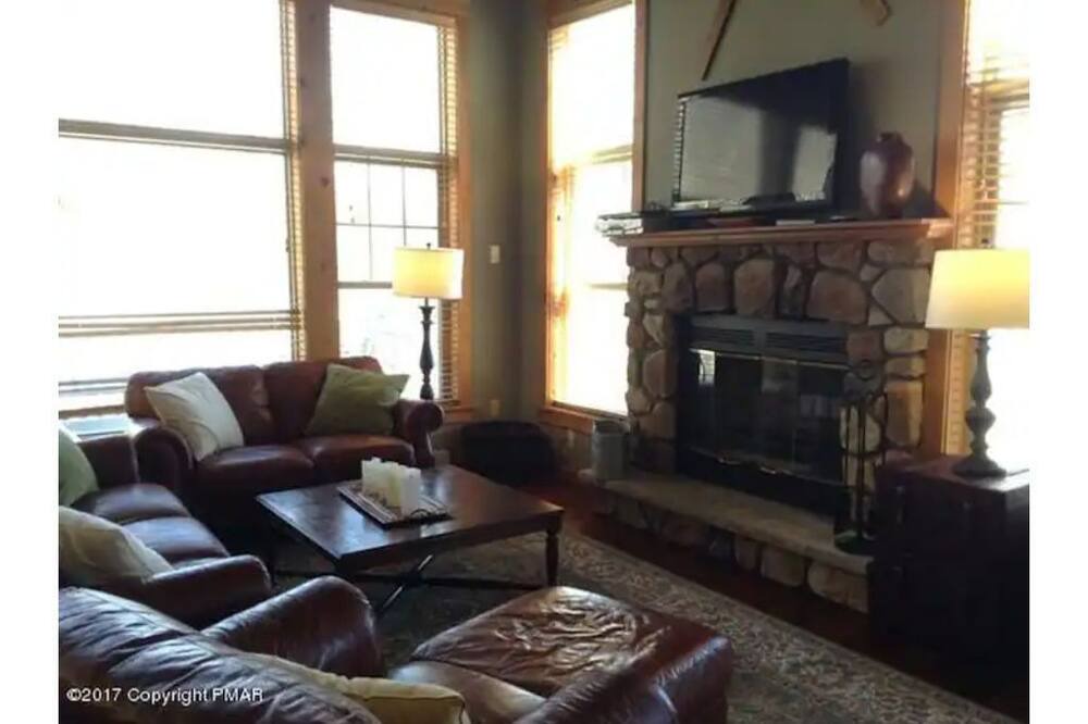 Photo of Livingroom in Tannersville