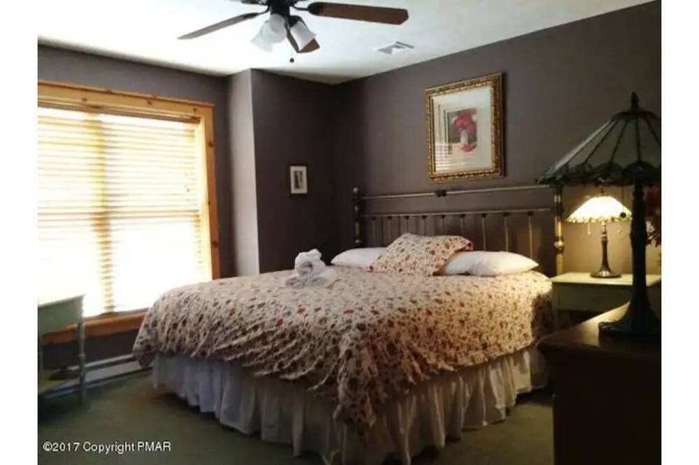 Photo of Bedroom in Tannersville