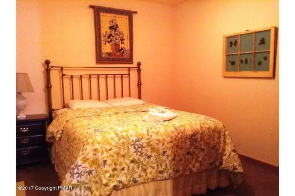 Photo of Bedroom in Tannersville
