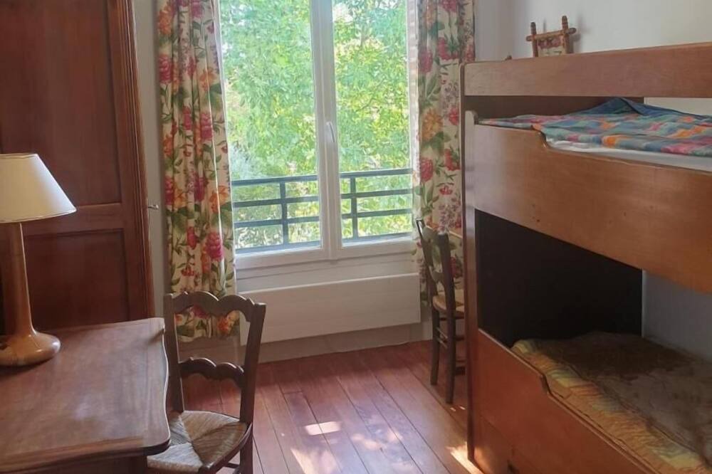 Photo of Bedroom in Mesnieres-en-Bray