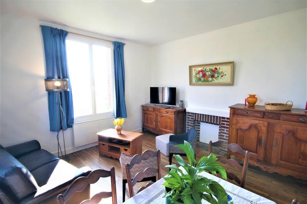 Photo of Livingroom in Mesnieres-en-Bray