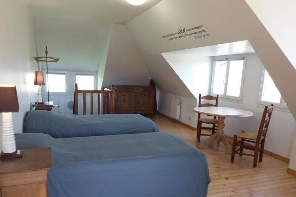 Photo of Bedroom in Mesnieres-en-Bray