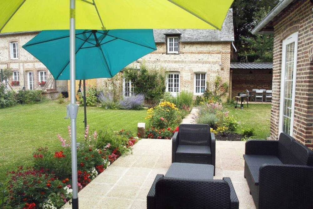 Photo of Outdoor in Saint-Saens