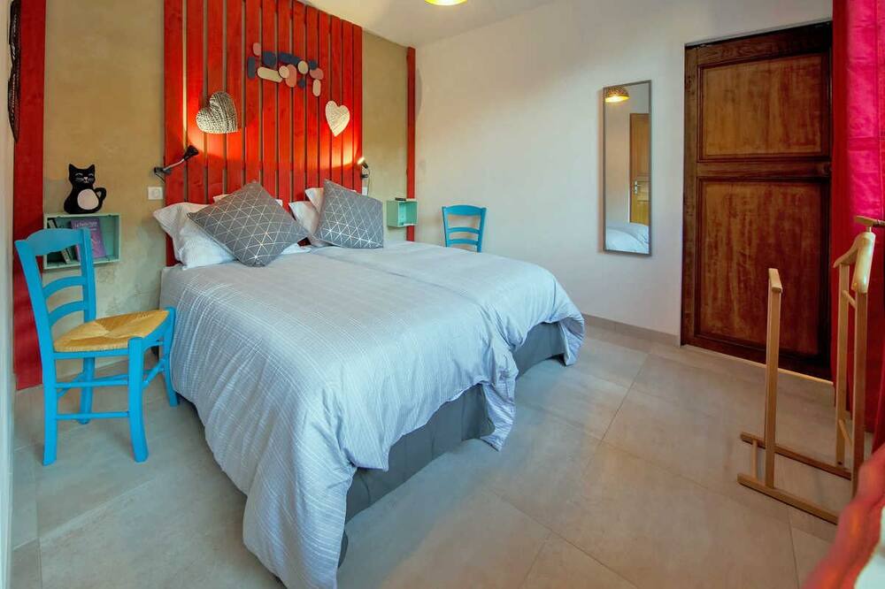 Photo of Bedroom in Saint-Saens