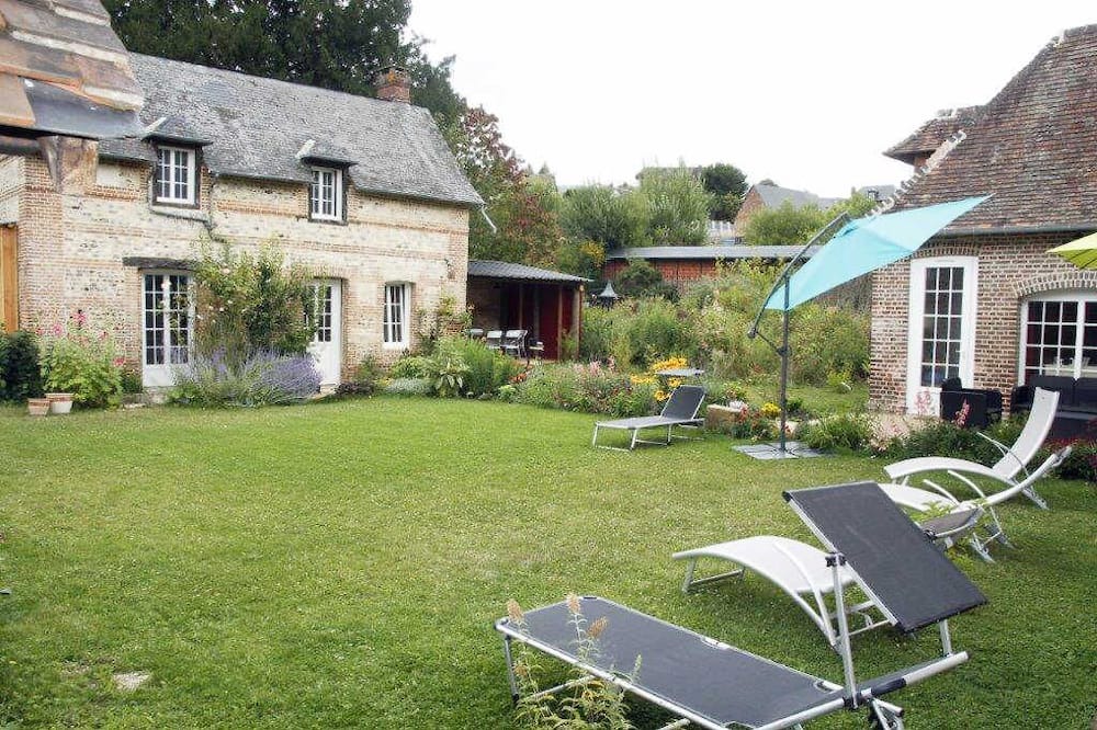 Photo of Outdoor in Saint-Saens