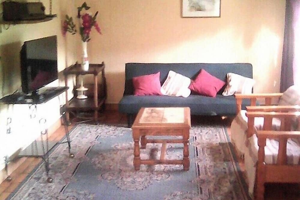 Photo of Livingroom in Saint-Aubin-Epinay