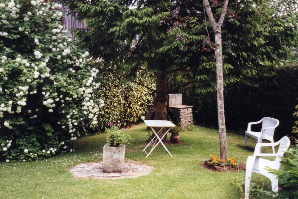 Photo of Outdoor in Saint-Aubin-Epinay