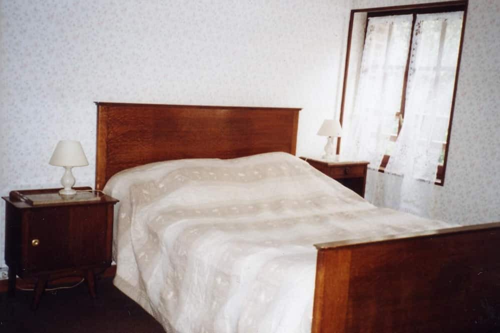 Photo of Bedroom in Saint-Aubin-Epinay
