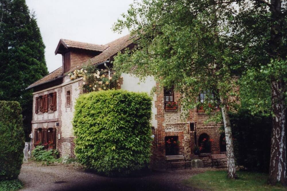 Photo of Outdoor in Saint-Aubin-Epinay