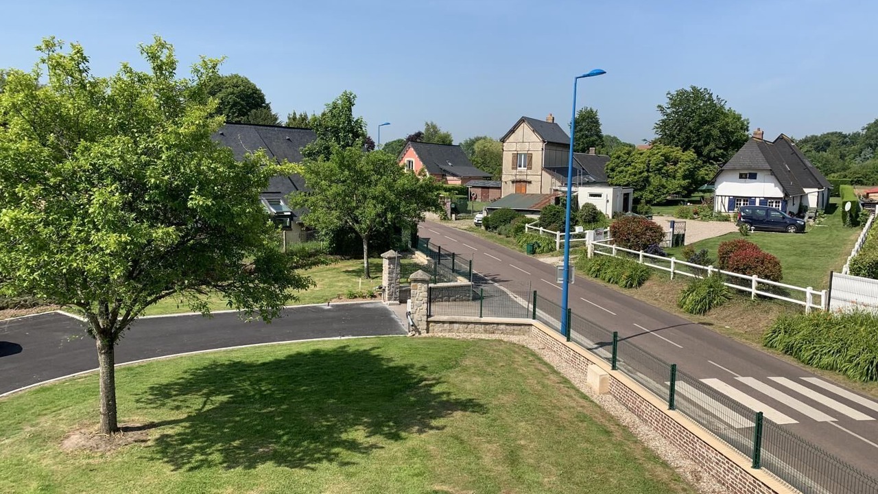 Photo of Outdoor in Neville