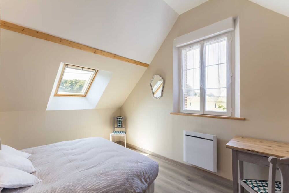 Photo of Bedroom in Valmont