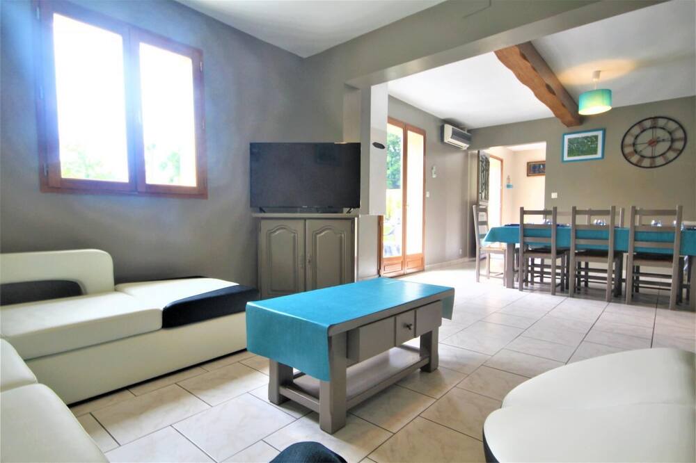 Photo of Livingroom in Saint-Jouin-Bruneval